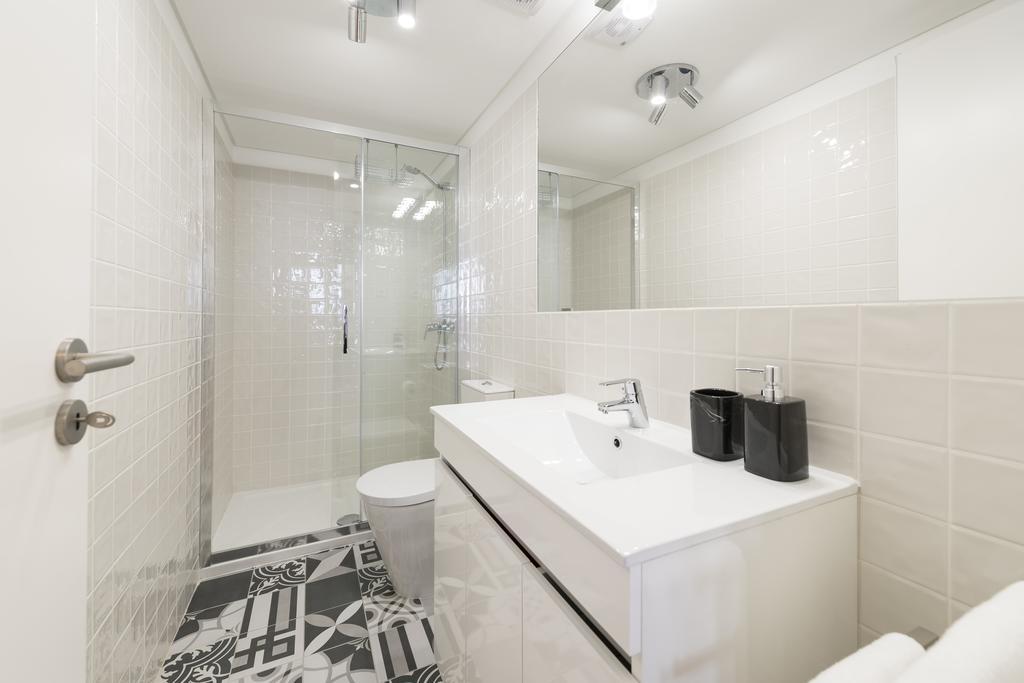 Lovelystay-Modern Loft City Center Porto Exterior photo